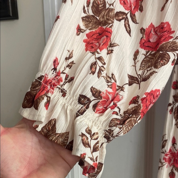 Angie Cream Floral Long Sleeve Dress - Picture 10 of 10